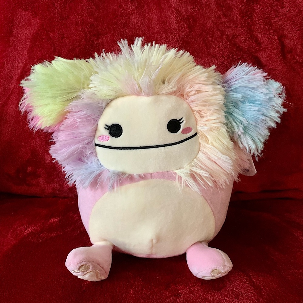 Squishmallows Caparinne the Bigfoot 8”